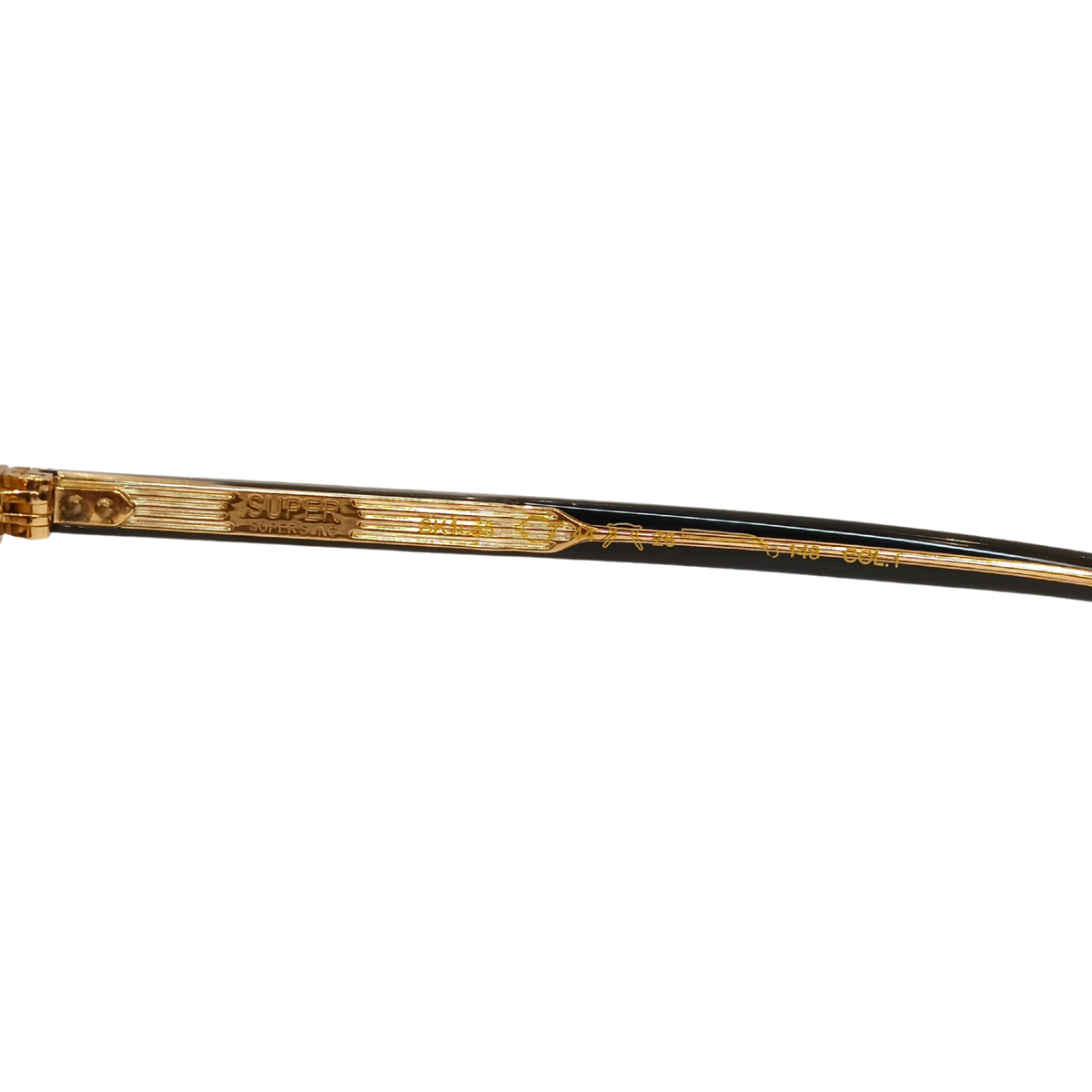 Super Sung SK1055 unisex round sunglasses close-up of hinge and frame construction