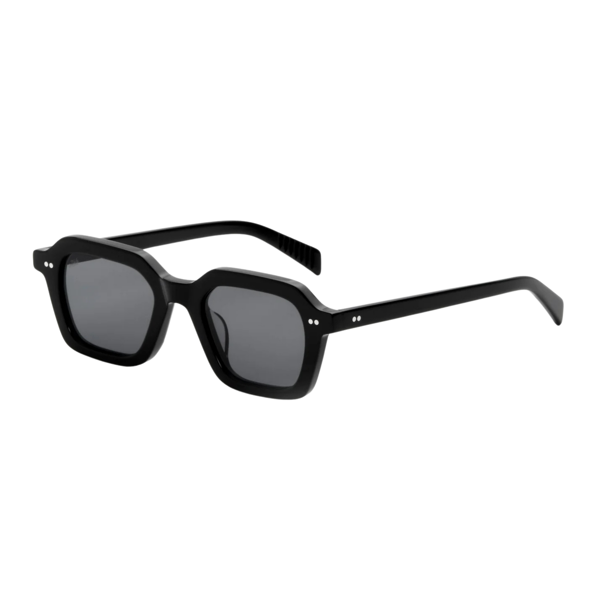 Black / 01-01