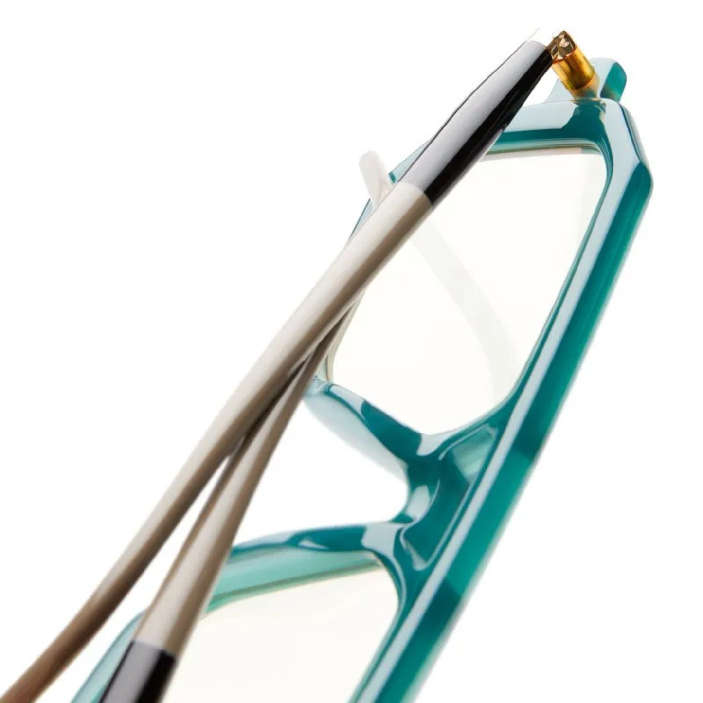 Kuboraum Maske P8 Sunglasses Angle View