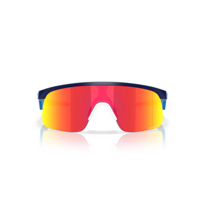 Oakley OJ9010 Resistor Youth Fit kids shield sunglasses with lightweight O Matter™ frame and high-wrap lens design.