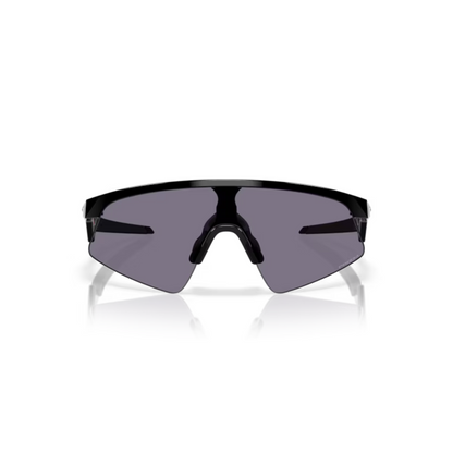 Oakley OJ9015 Resistor Sweep kids rectangle sunglasses with full-rim design and UV-protective lenses.