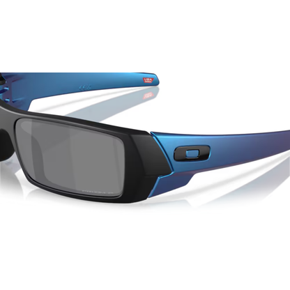 Oakley OO9014 Gascan Rectangle Sunglasses Detail View