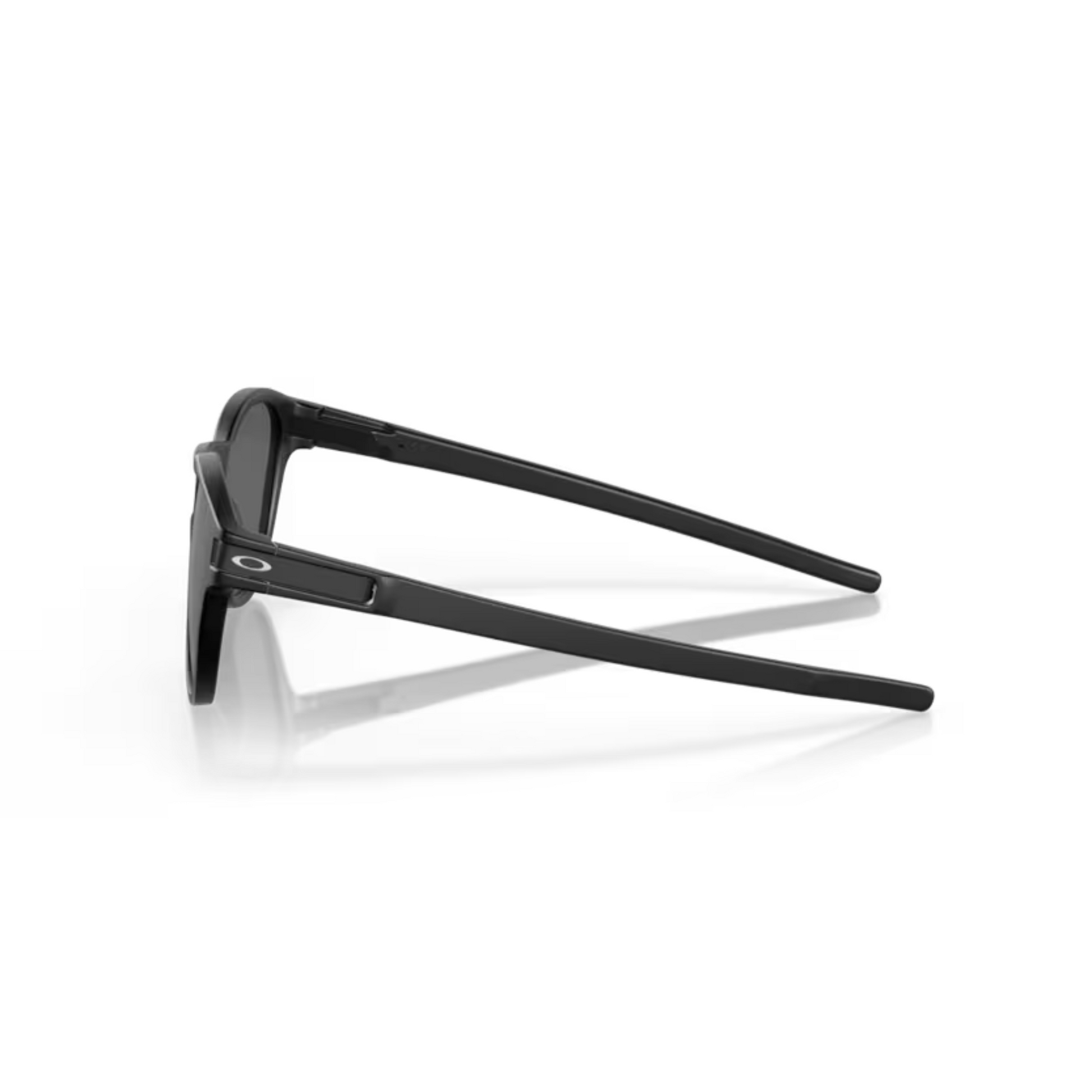 Oakley OO9265 Matte Black/27  Latch lifestyle sunglasses with lightweight O Matter frame and modern round-inspired styling.