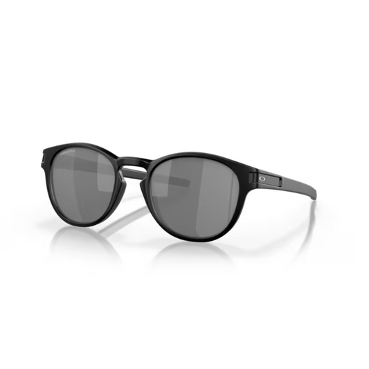 Oakley OO9265 Matte Black/27  Latch lifestyle sunglasses with lightweight O Matter frame and modern round-inspired styling.