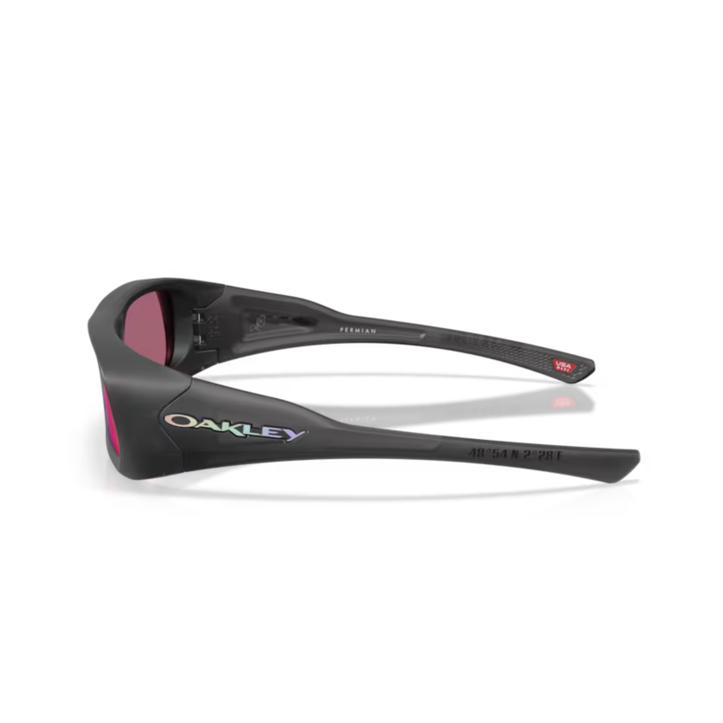 Oakley OO9520 Permian unisex O Matter rectangle sunglasses side profile
