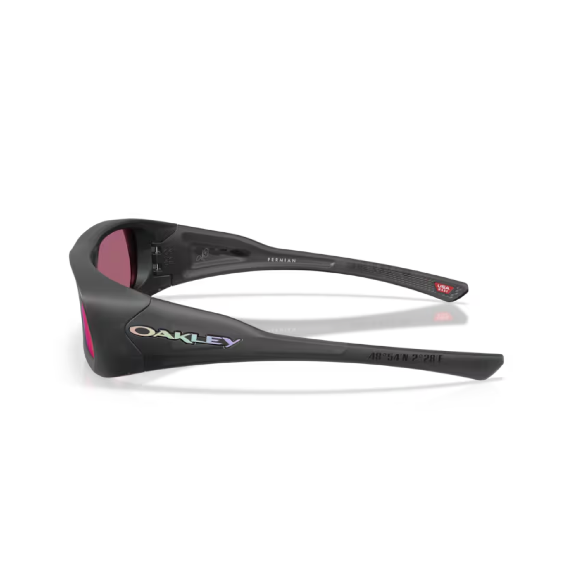 Oakley OO9520 Permian unisex O Matter rectangle sunglasses side profile