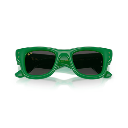 Ray-Ban RB4940B unisex nylon square Wayfarer Puffer sunglasses three quarter view